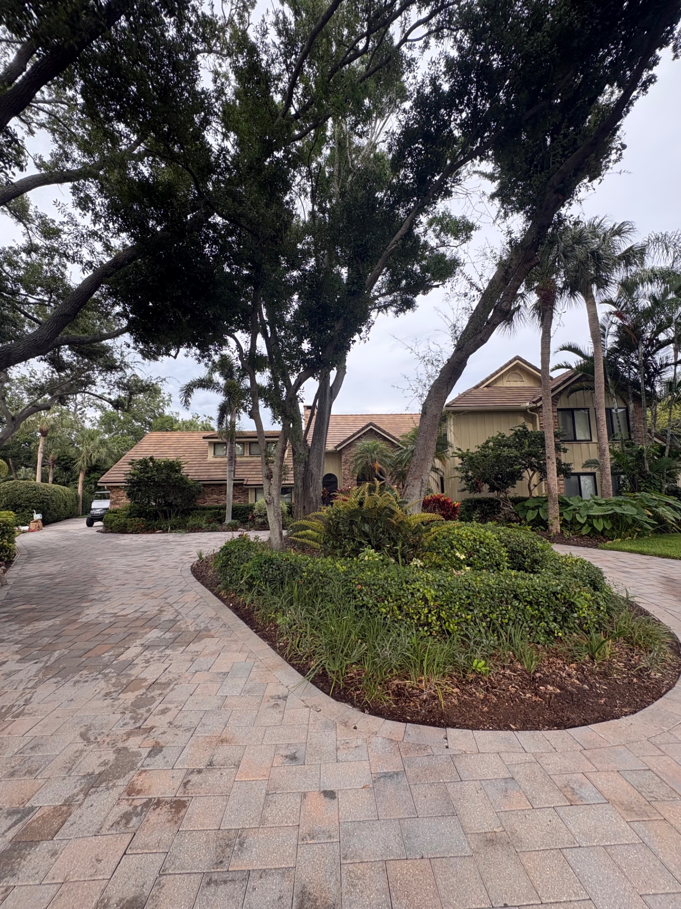 Cleaned brick paver circular driveway at an upscale West Bradenton estate